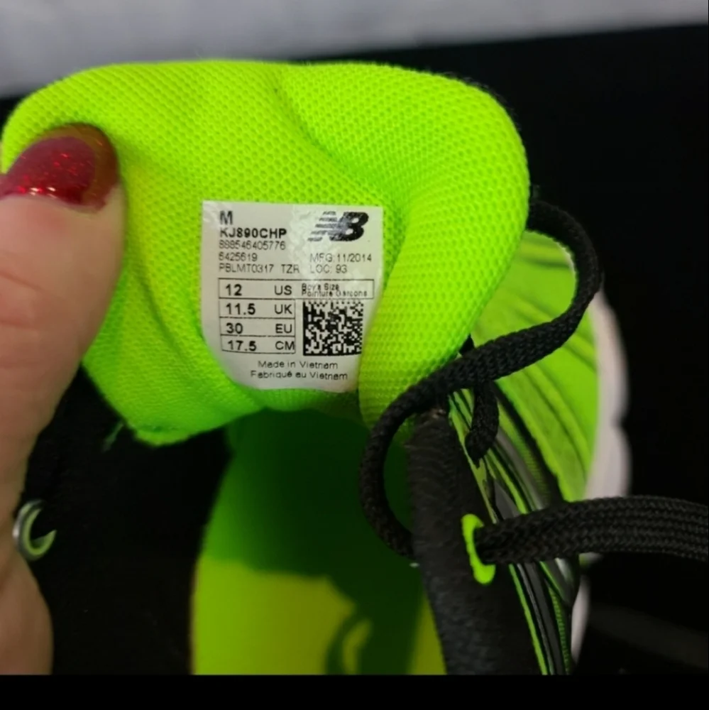 New Balance Kids 890s Black & Neon Green S…
